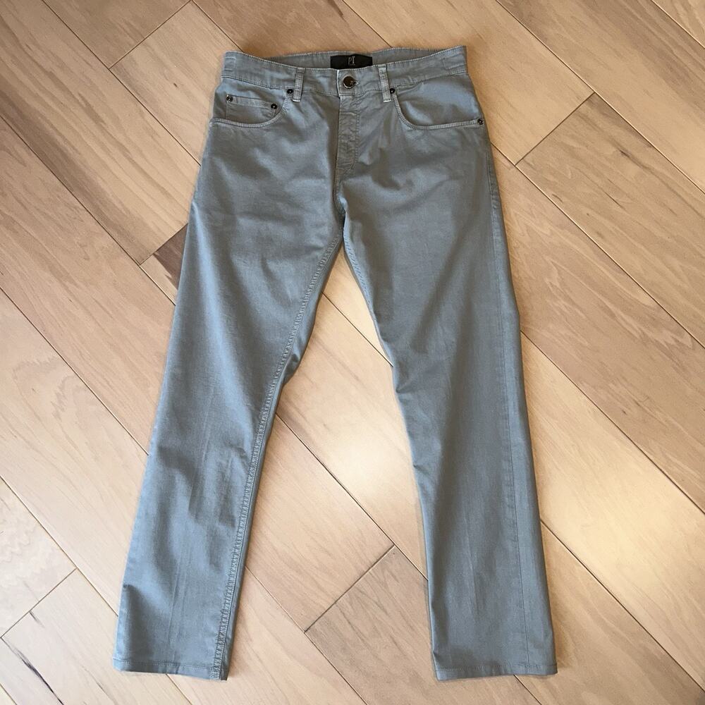 Straight Men's Jeans in Light Gray - Classic Everyday Style